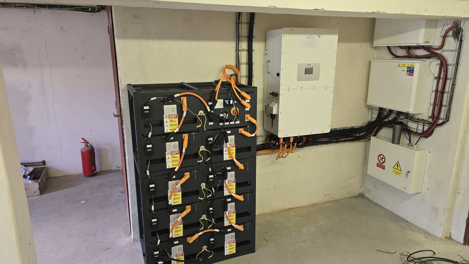 Resacs 105.3 kWh commercial battery storage, Central Bohemian Region