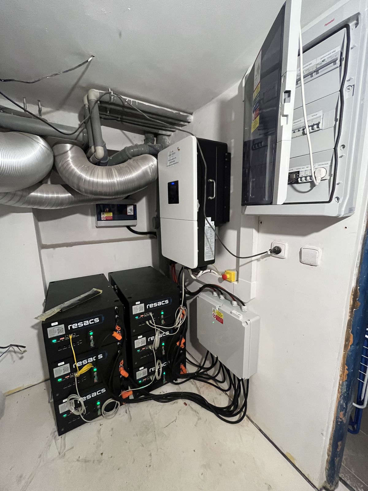 Resacs 17 kWh battery storage in&nbsp;a&nbsp;family home, Prague